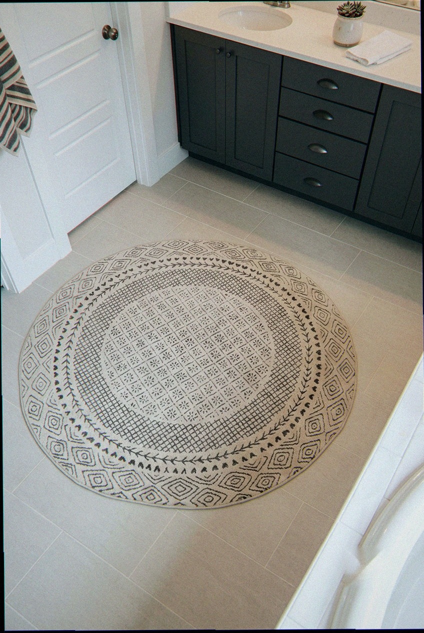 The Art of Grounding: Curating an Elevated Salon with Subtle Contrast